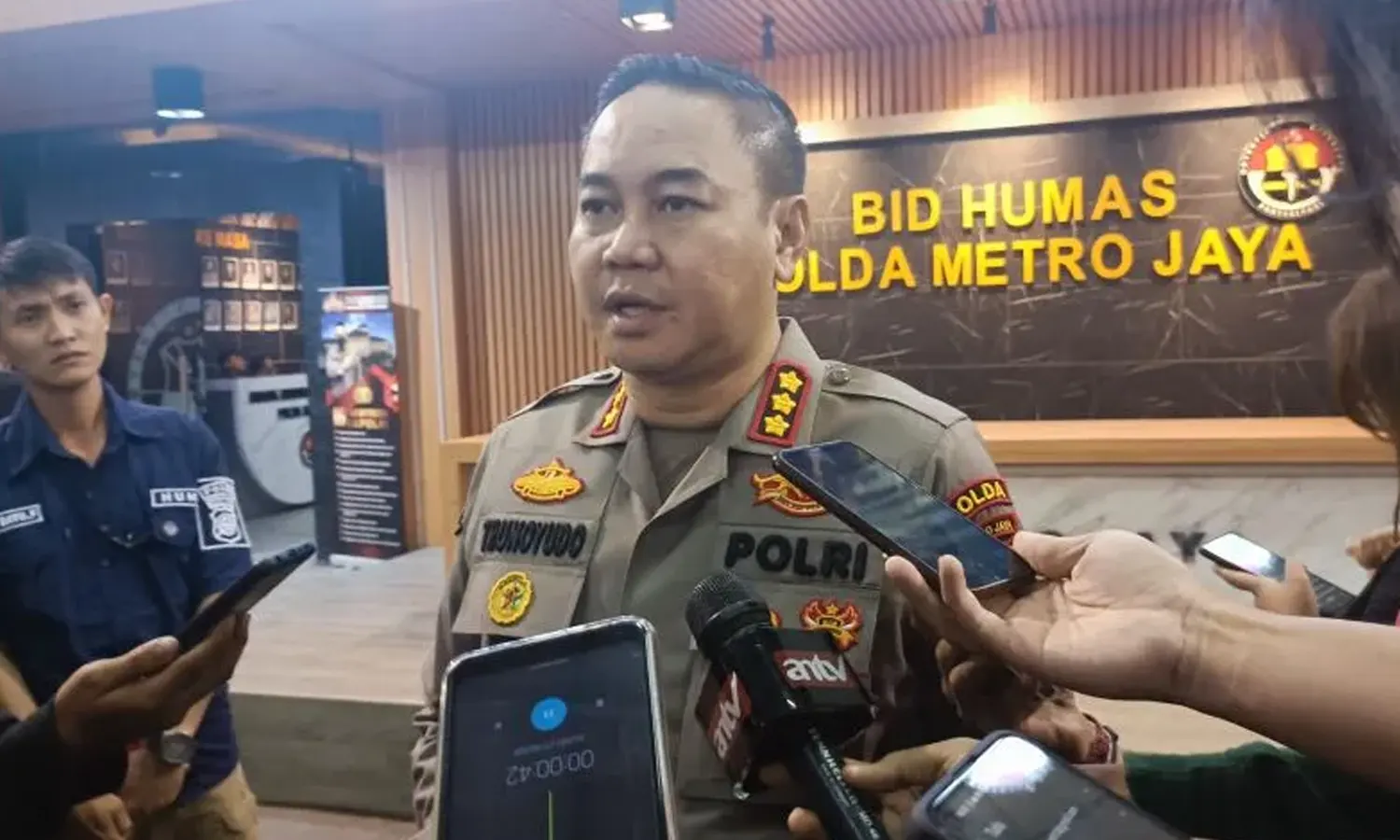 Polda Metro Jaya Tetapkan Tiga Tersangka Dalam Kasus Keracunan di Bekasi